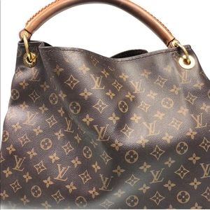 Louis Vuitton Artsy MM